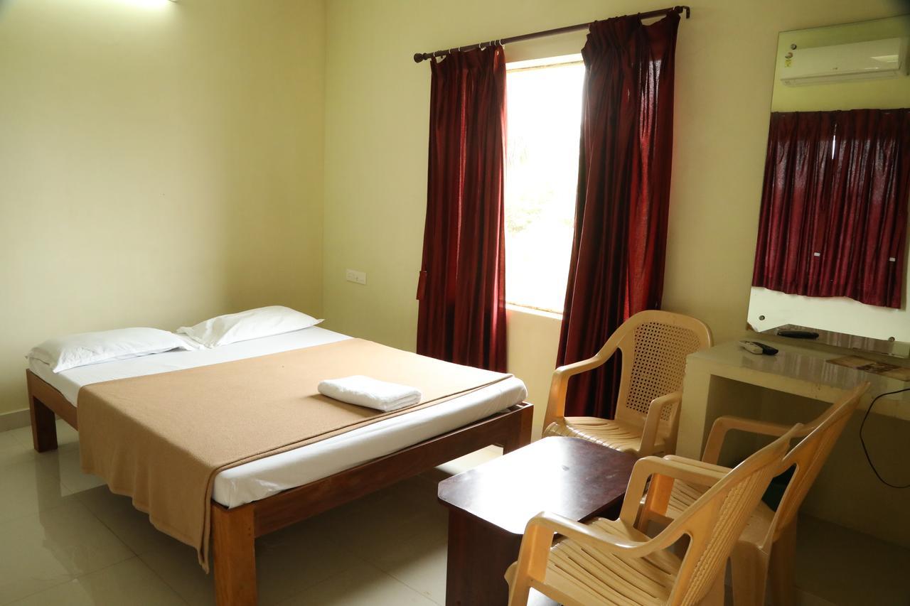 Ganesh Residency Hotell Pondicherry Eksteriør bilde