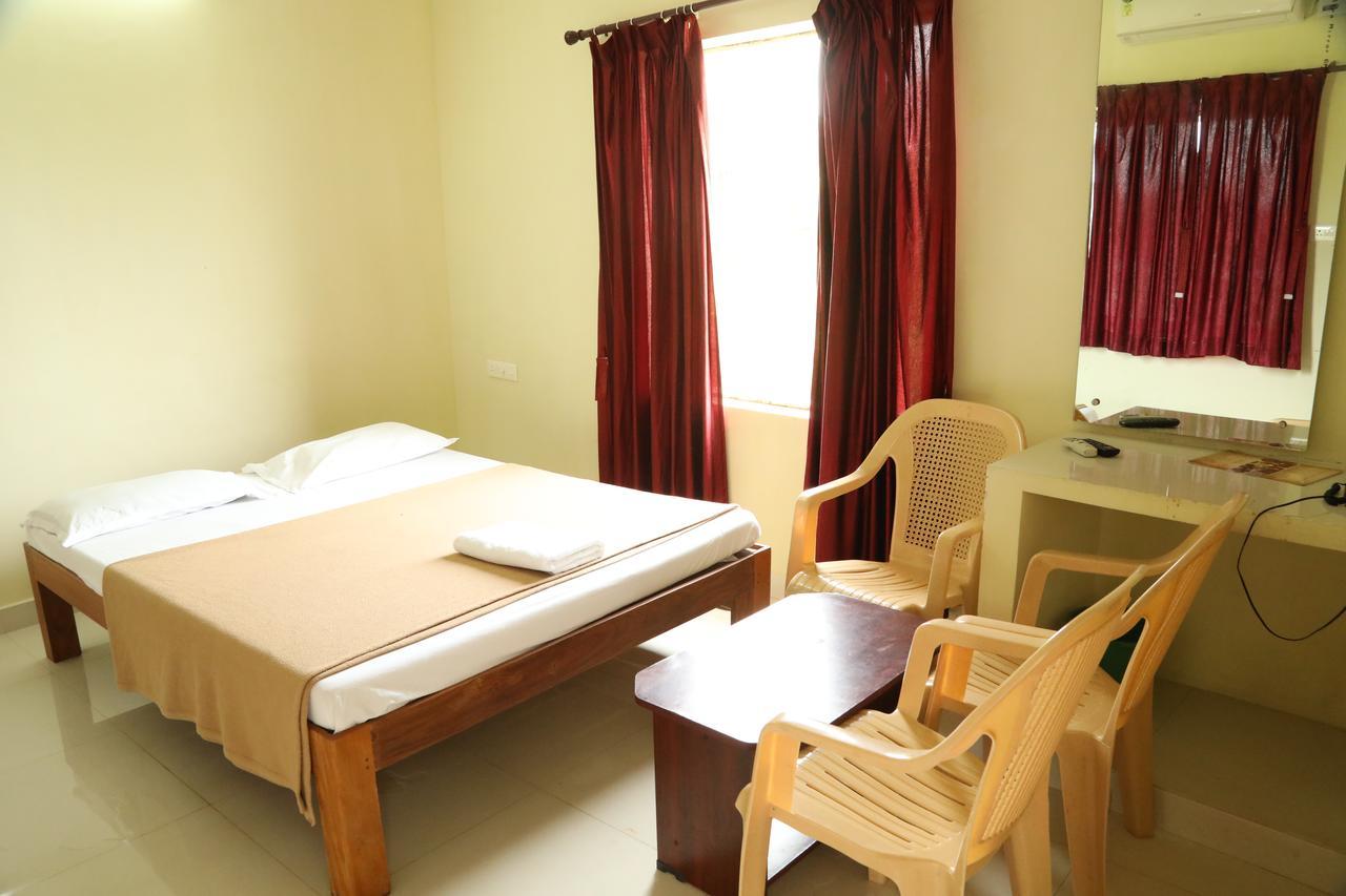Ganesh Residency Hotell Pondicherry Eksteriør bilde